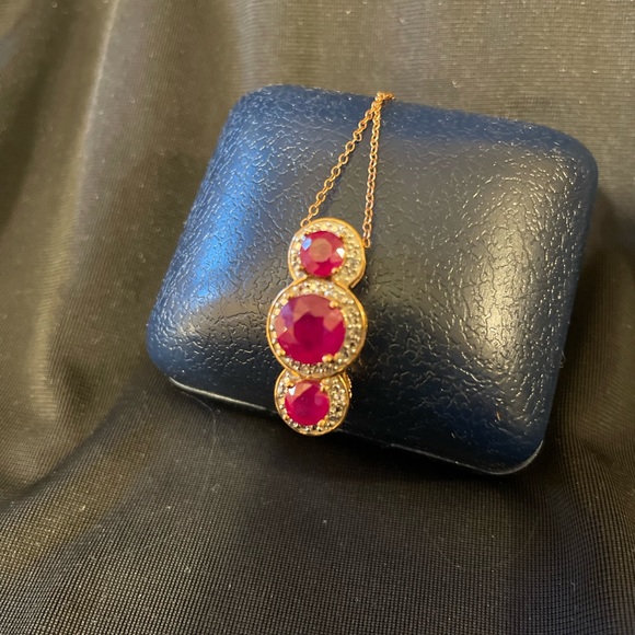 Ruby ring and pendant - Picture 3 of 8